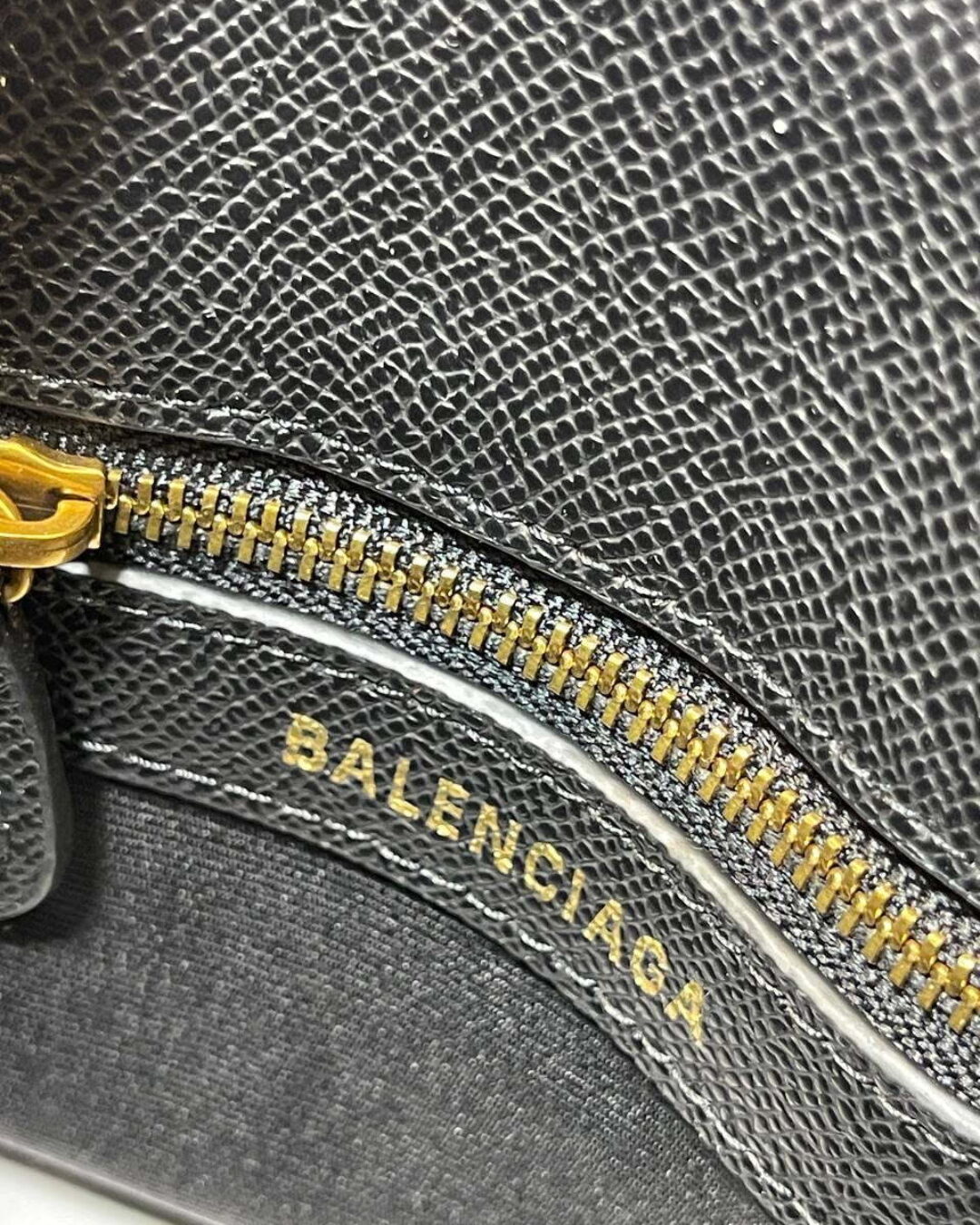 Сумка Balenciaga Ville XXS — изображение 9