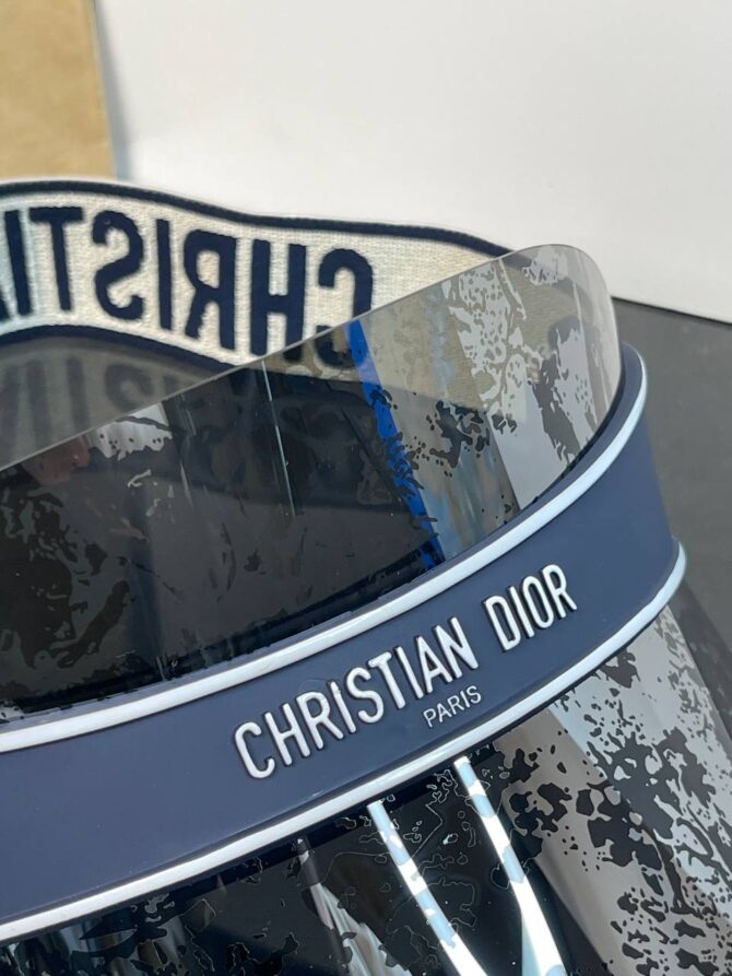 Солнцезащитный козырек Dior — изображение 4