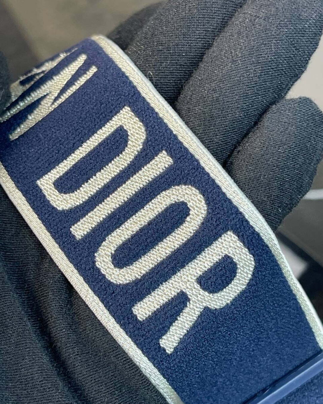 Солнцезащитный козырек Dior — изображение 7