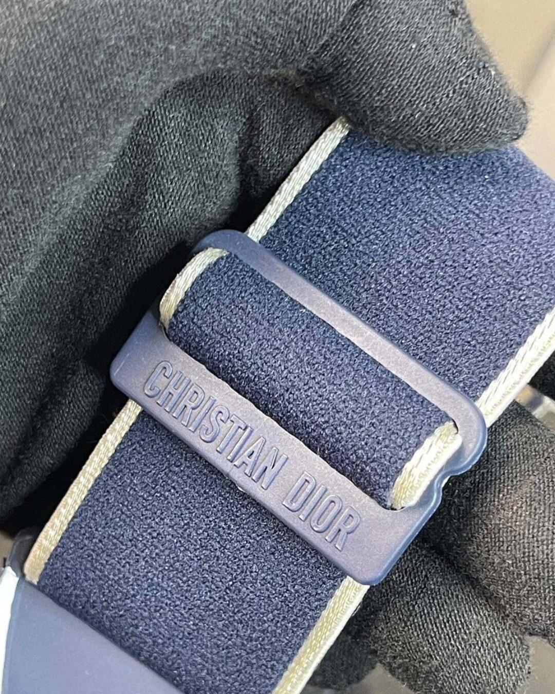 Солнцезащитный козырек Dior — изображение 9