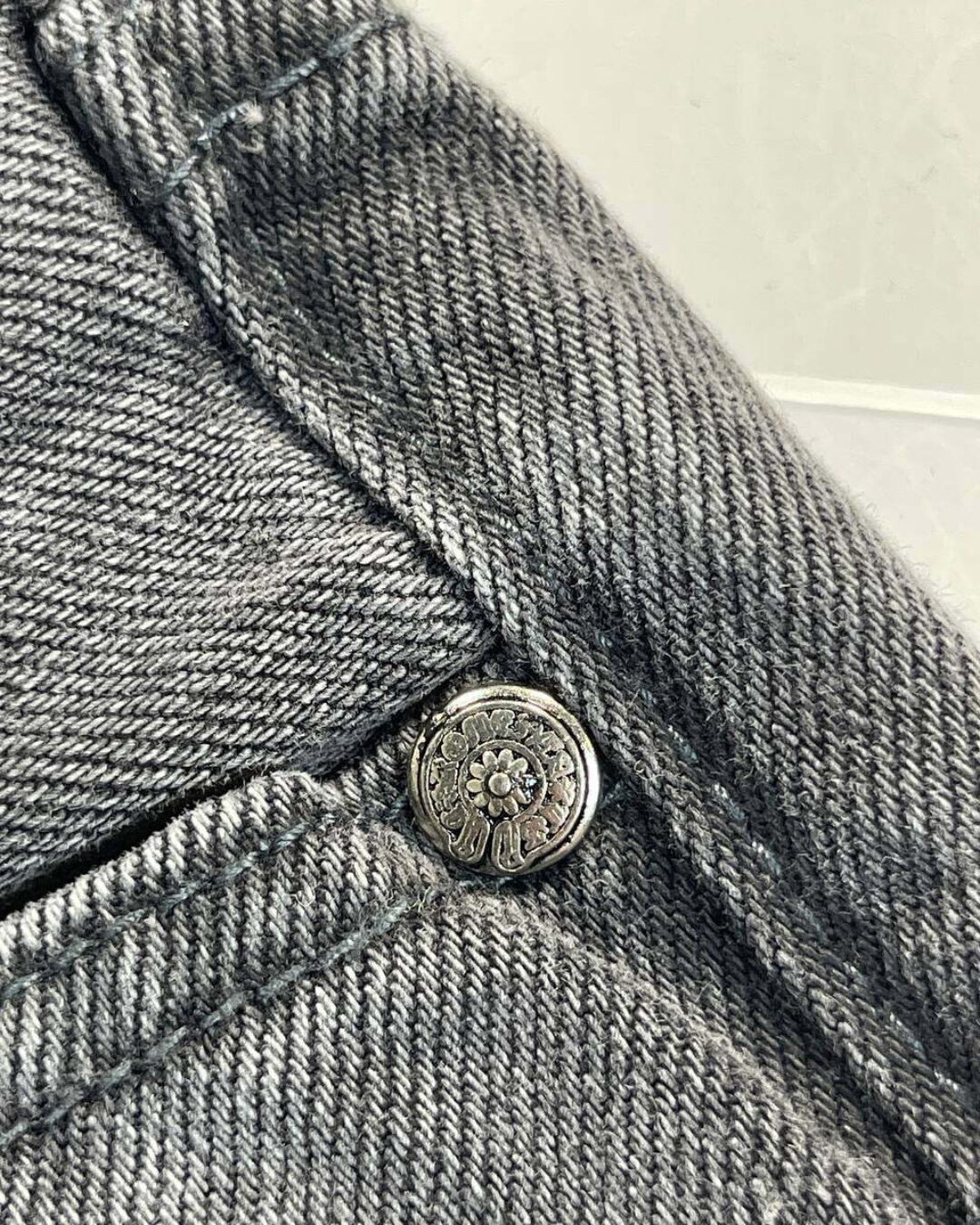 Джинсы Chrome Hearts — изображение 9