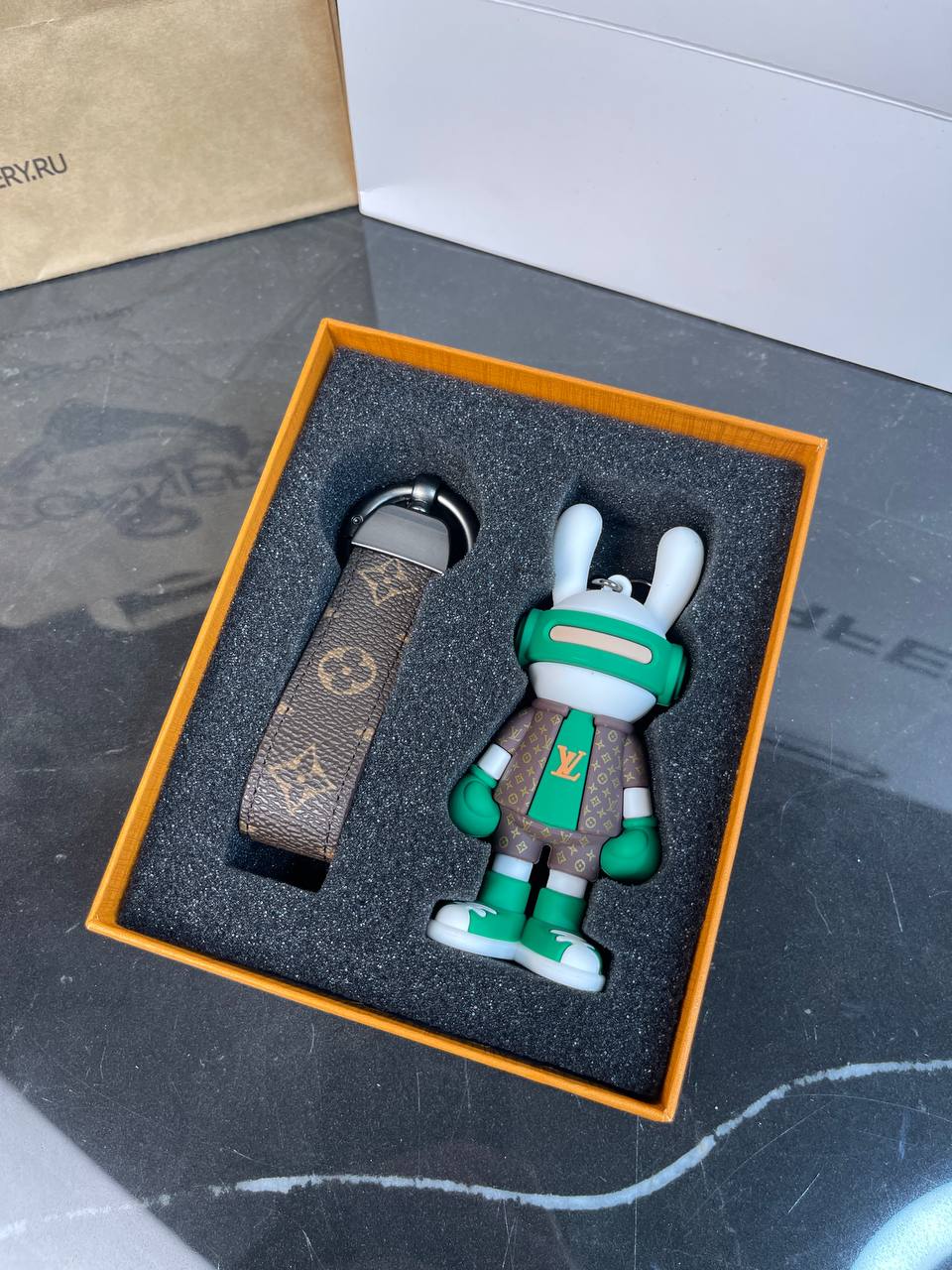 Брелок Louis Vuitton