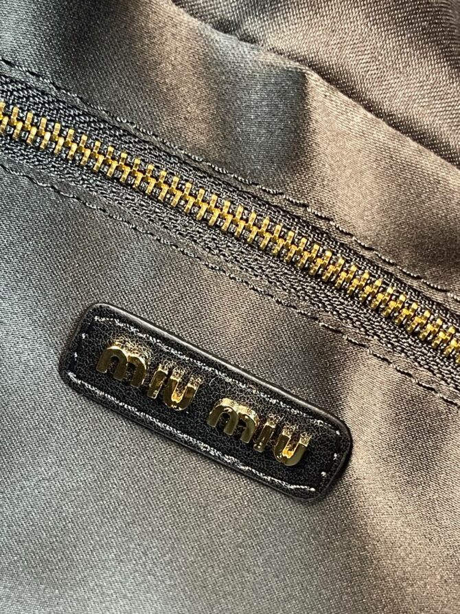 Сумка Miu Miu Leather Trunk — изображение 8