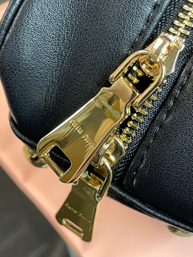 Сумка Miu Miu Leather Trunk — изображение 9