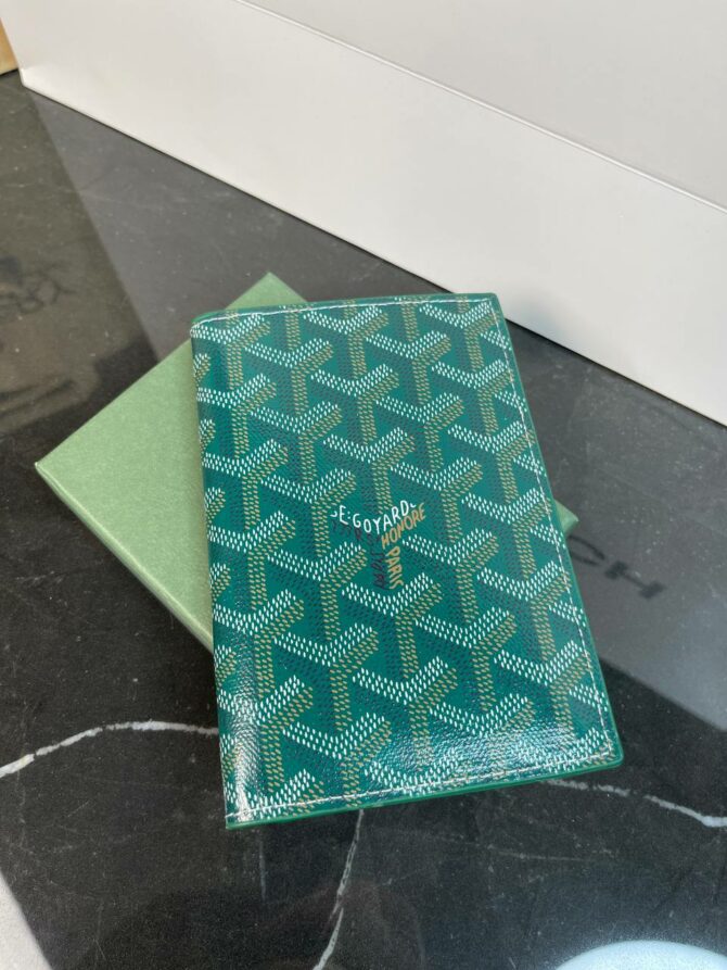 Обложка для паспорта Goyard