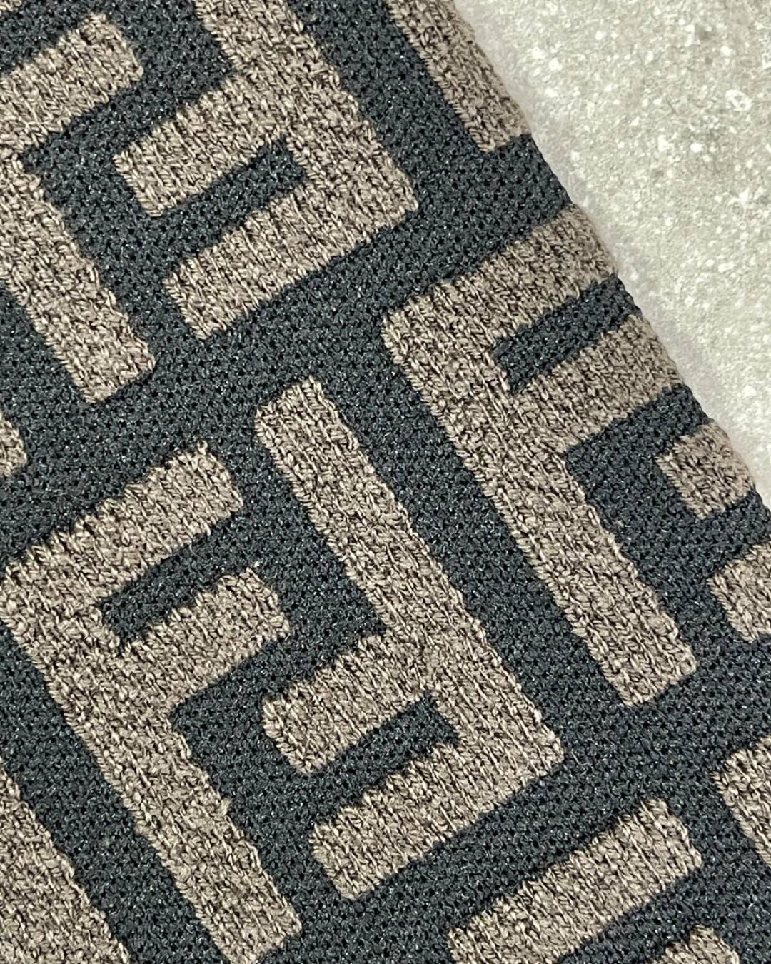 Спортивные Штаны Fendi — изображение 9