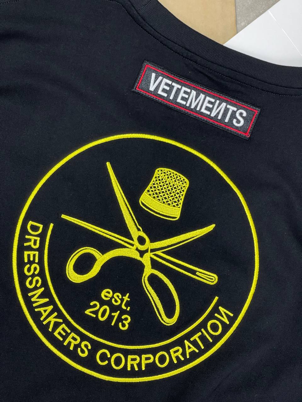 Футболка Vetements Dressmakers — фото 9