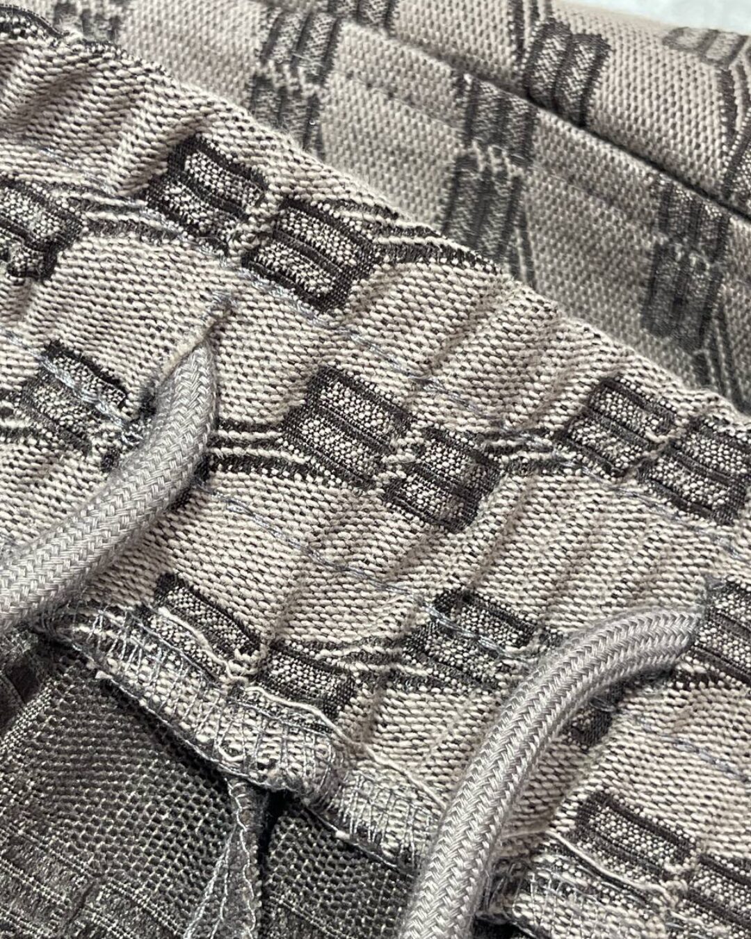 Штаны Balenciaga — изображение 9