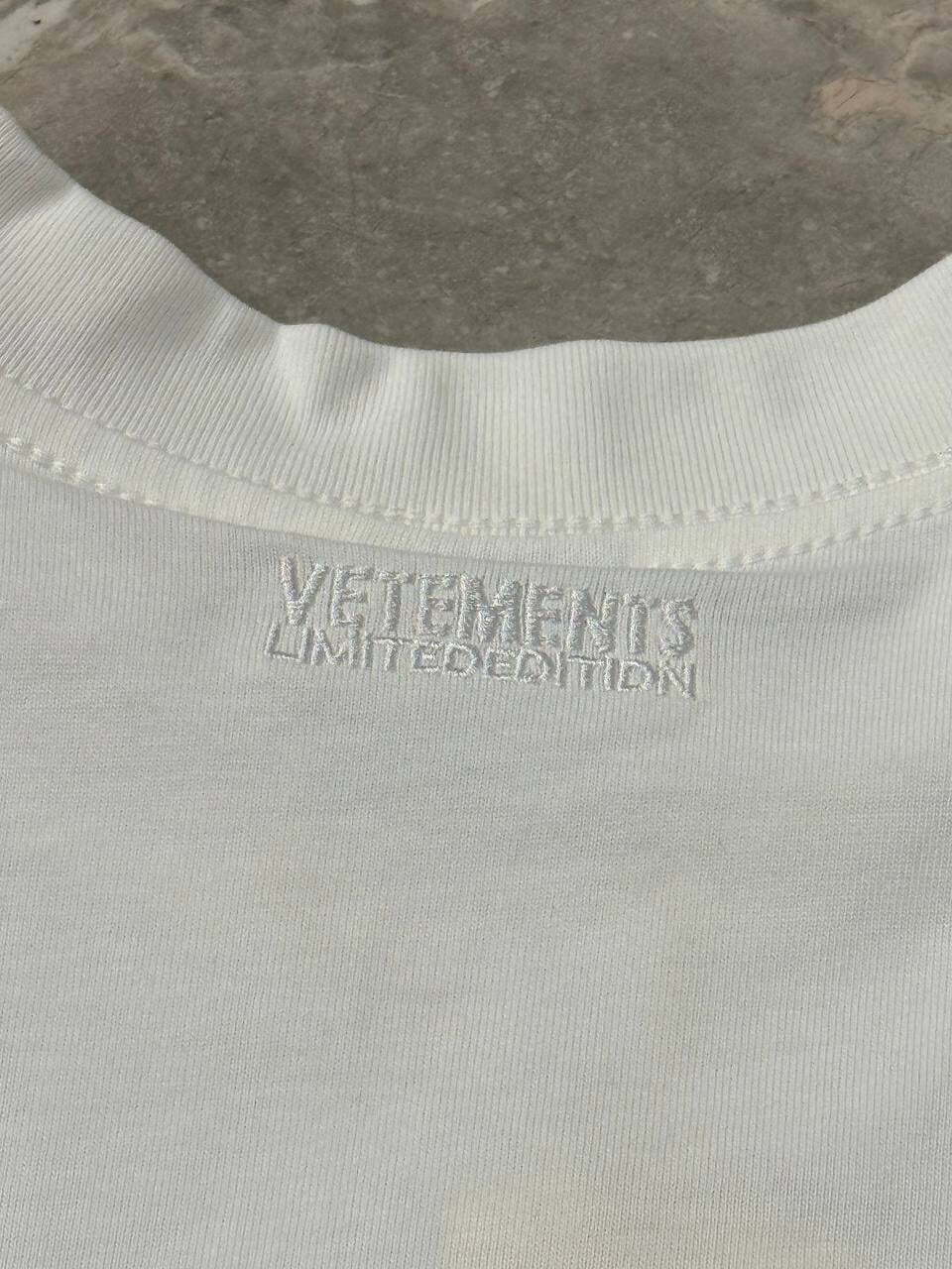 Футболка Vetements Sticker — фото 9