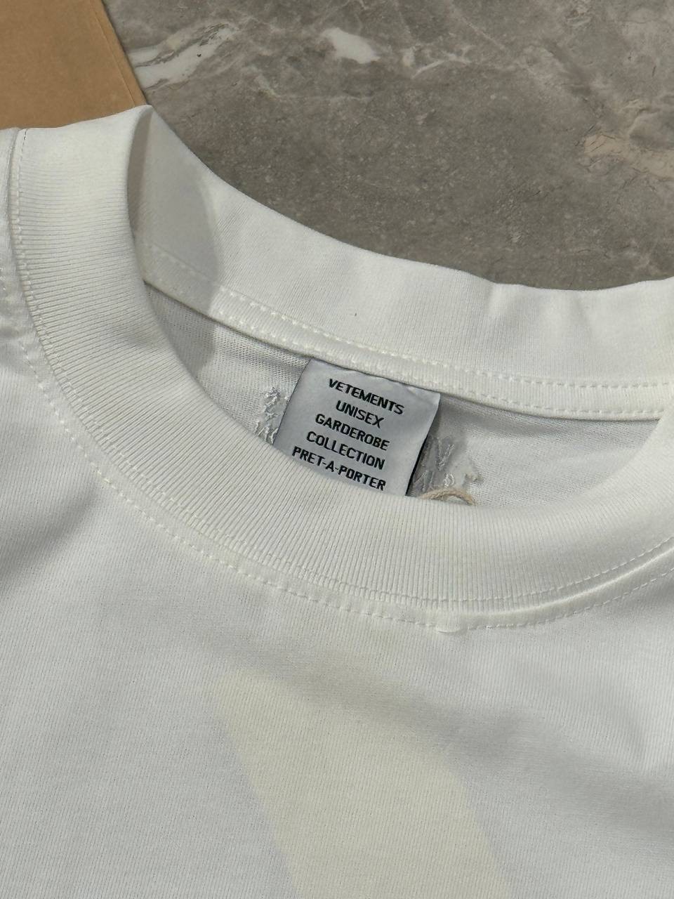 Футболка Vetements Sticker — фото 10