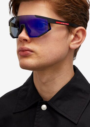 Очки Prada