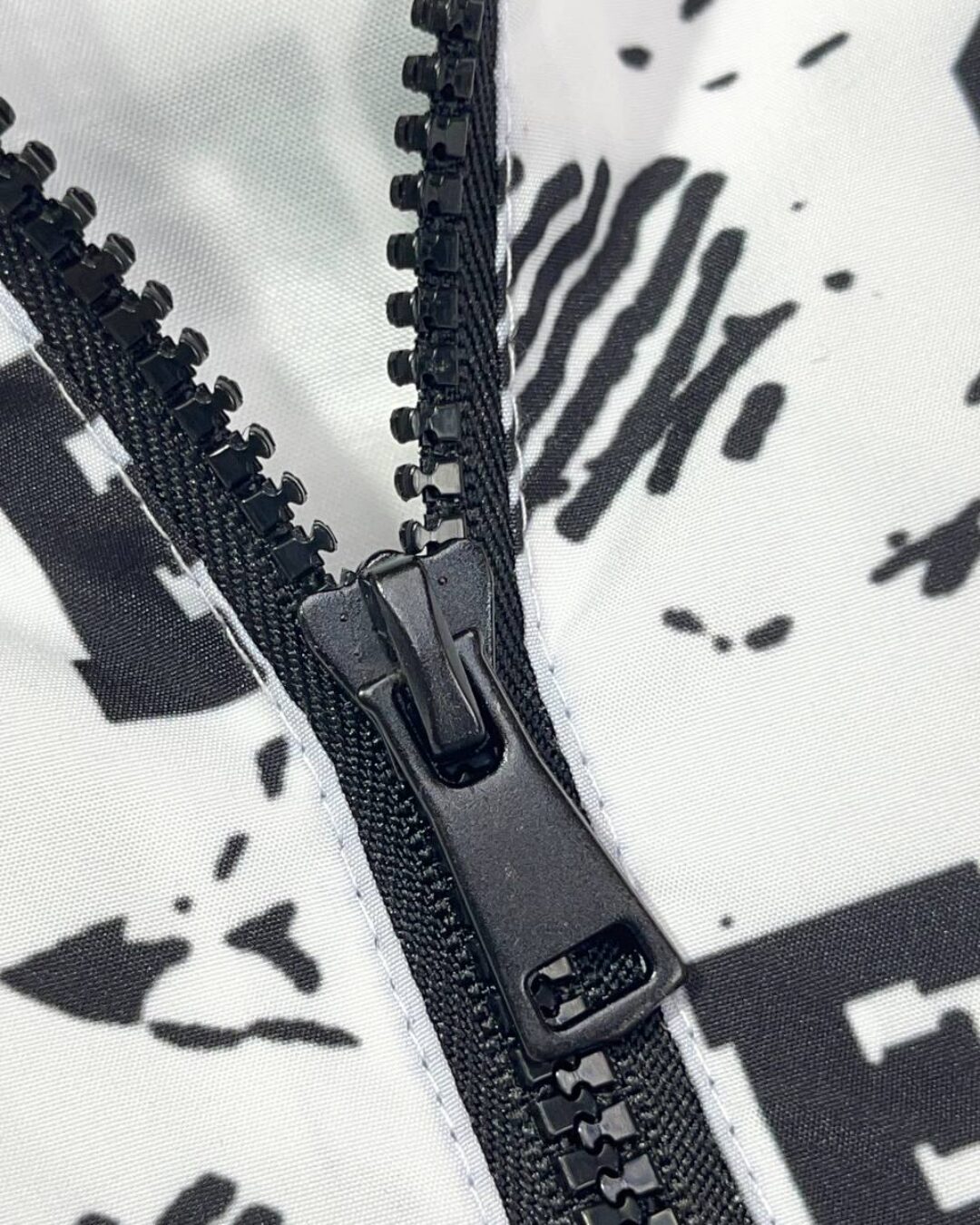 Ветровка Off White (дисконт) — изображение 4