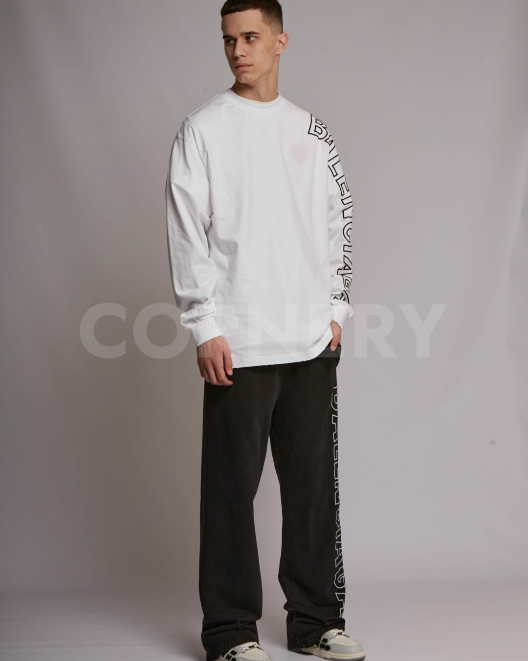 Кофта Balenciaga — изображение 5