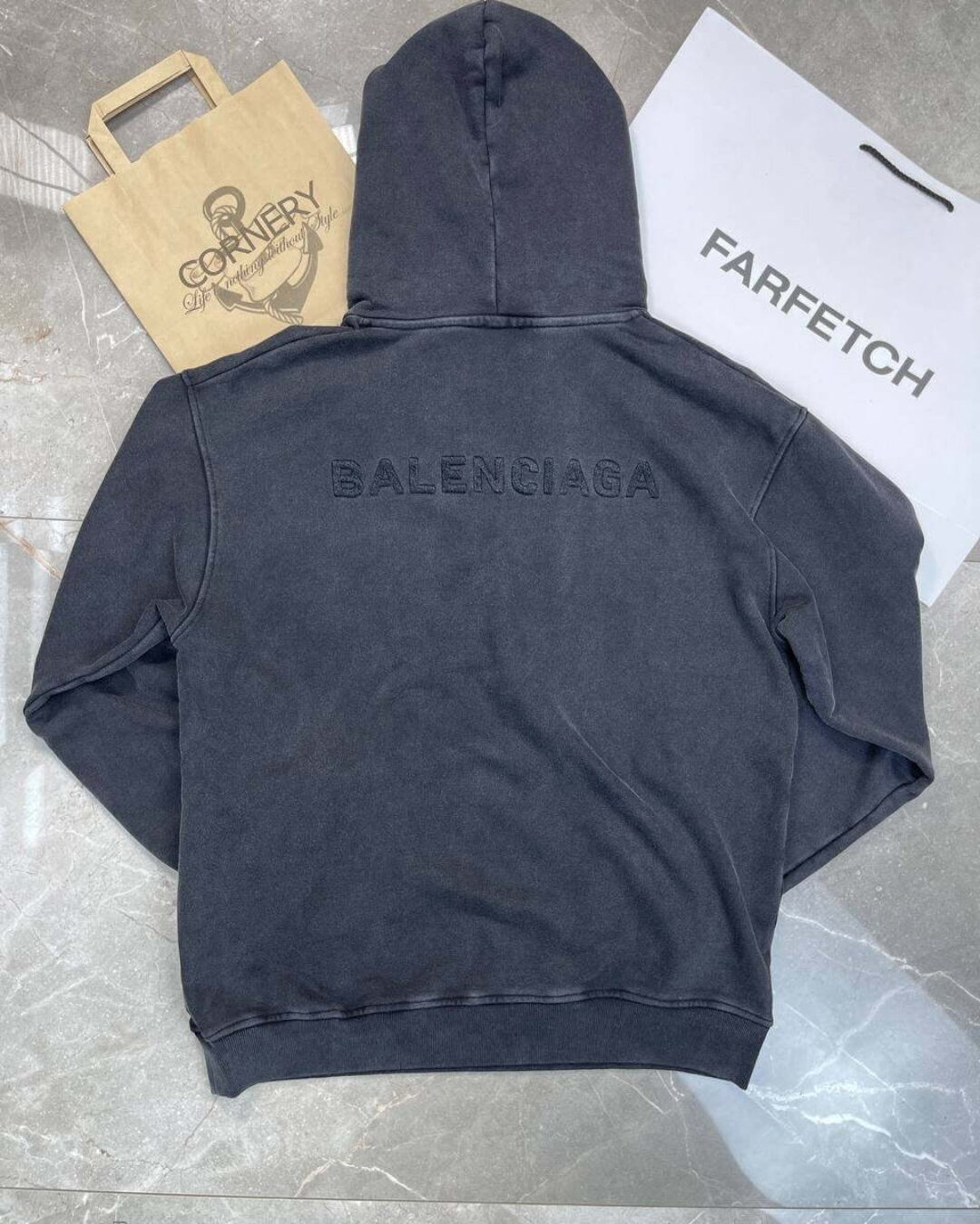 Худи Balenciaga — изображение 2