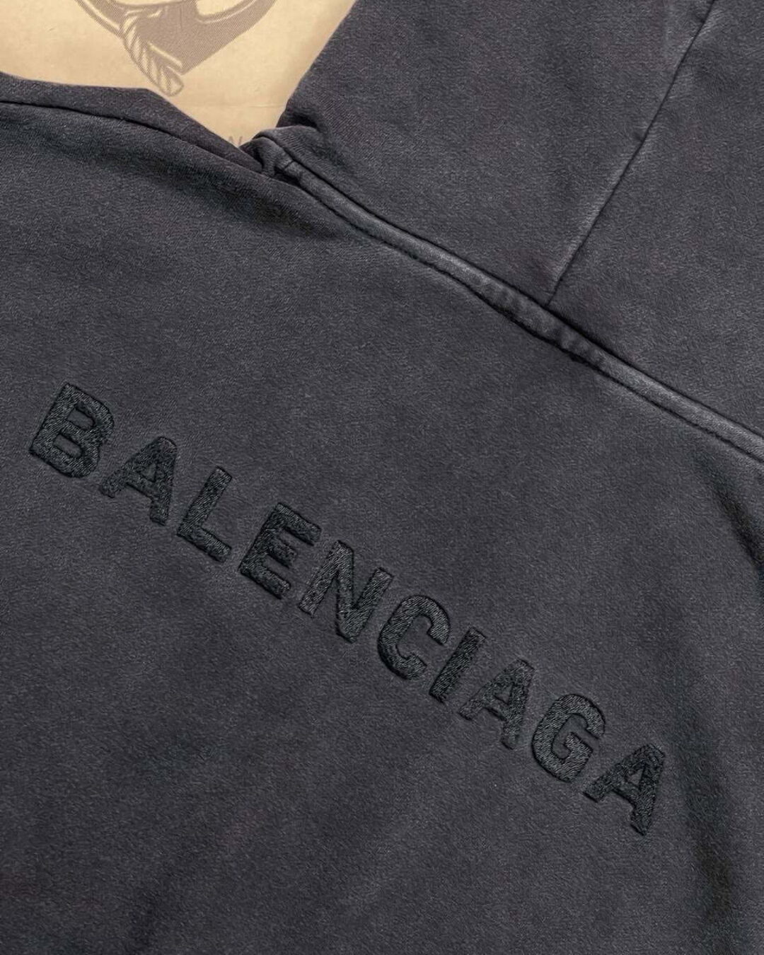 Худи Balenciaga — изображение 6
