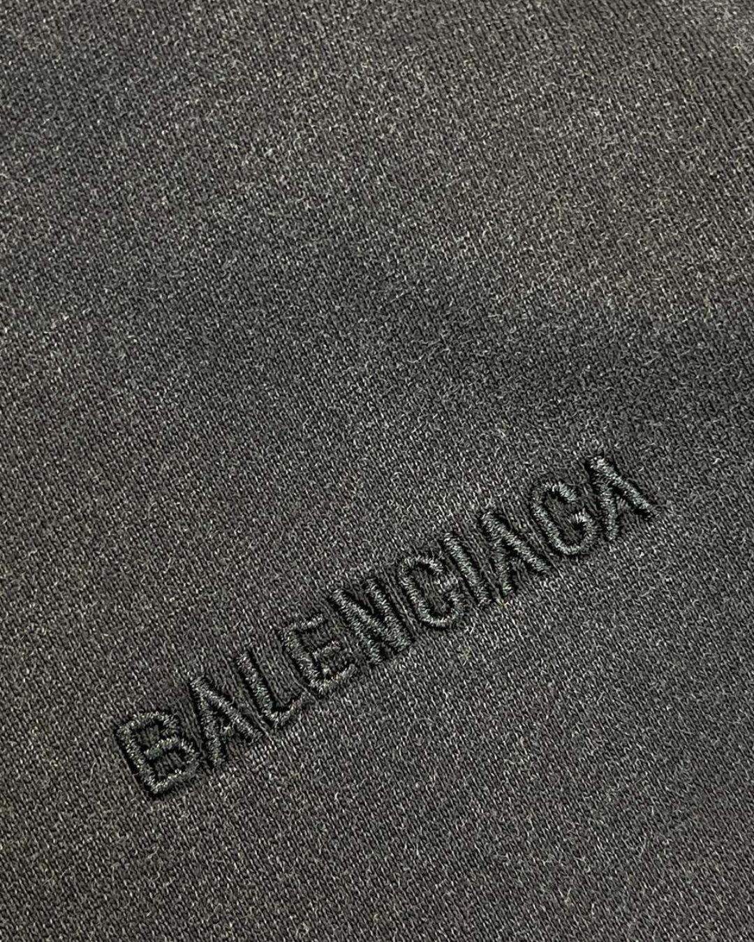 Худи Balenciaga — изображение 8