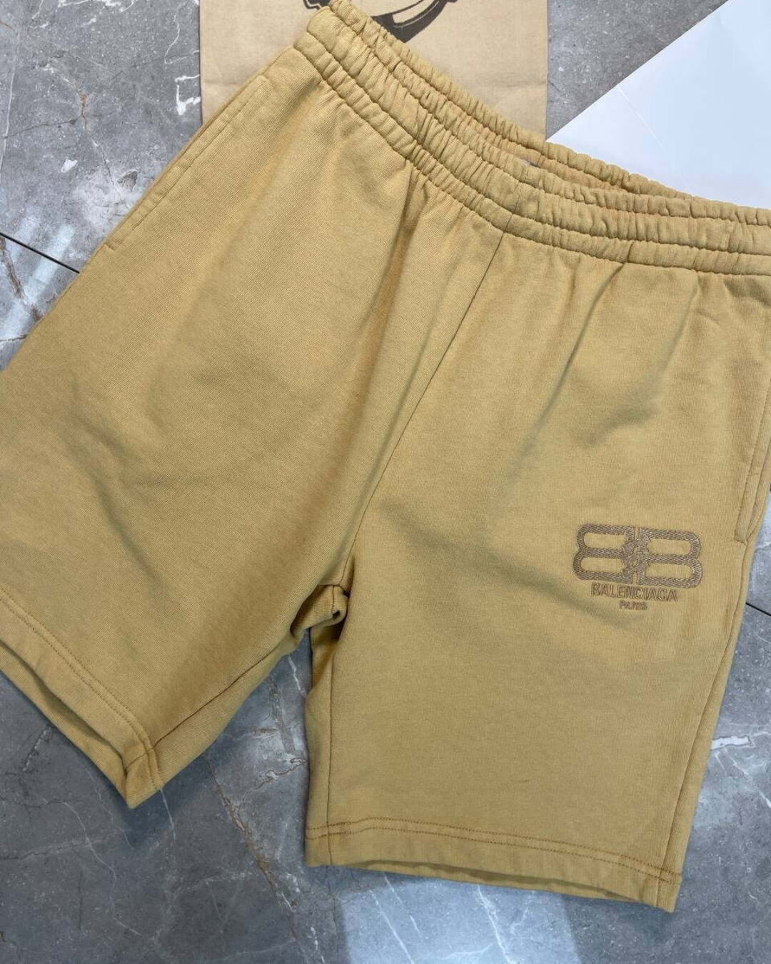 Шорты Balenciaga — изображение 4