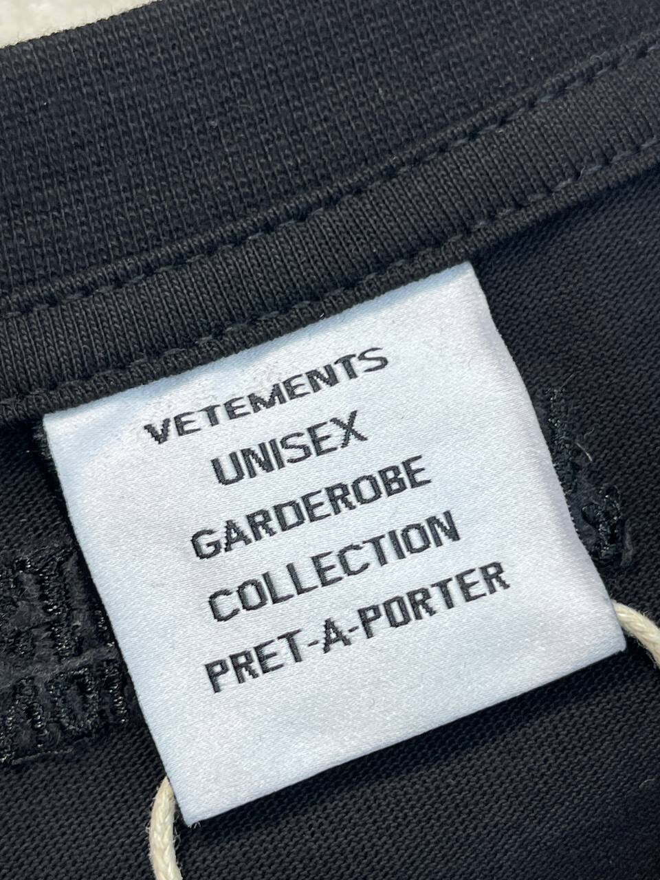 Футболка Vetements Legal — фото 6