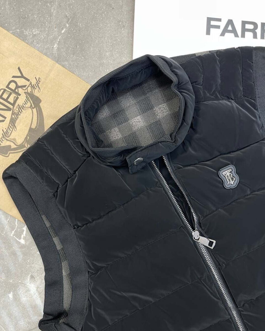 Жилет Burberry — изображение 3