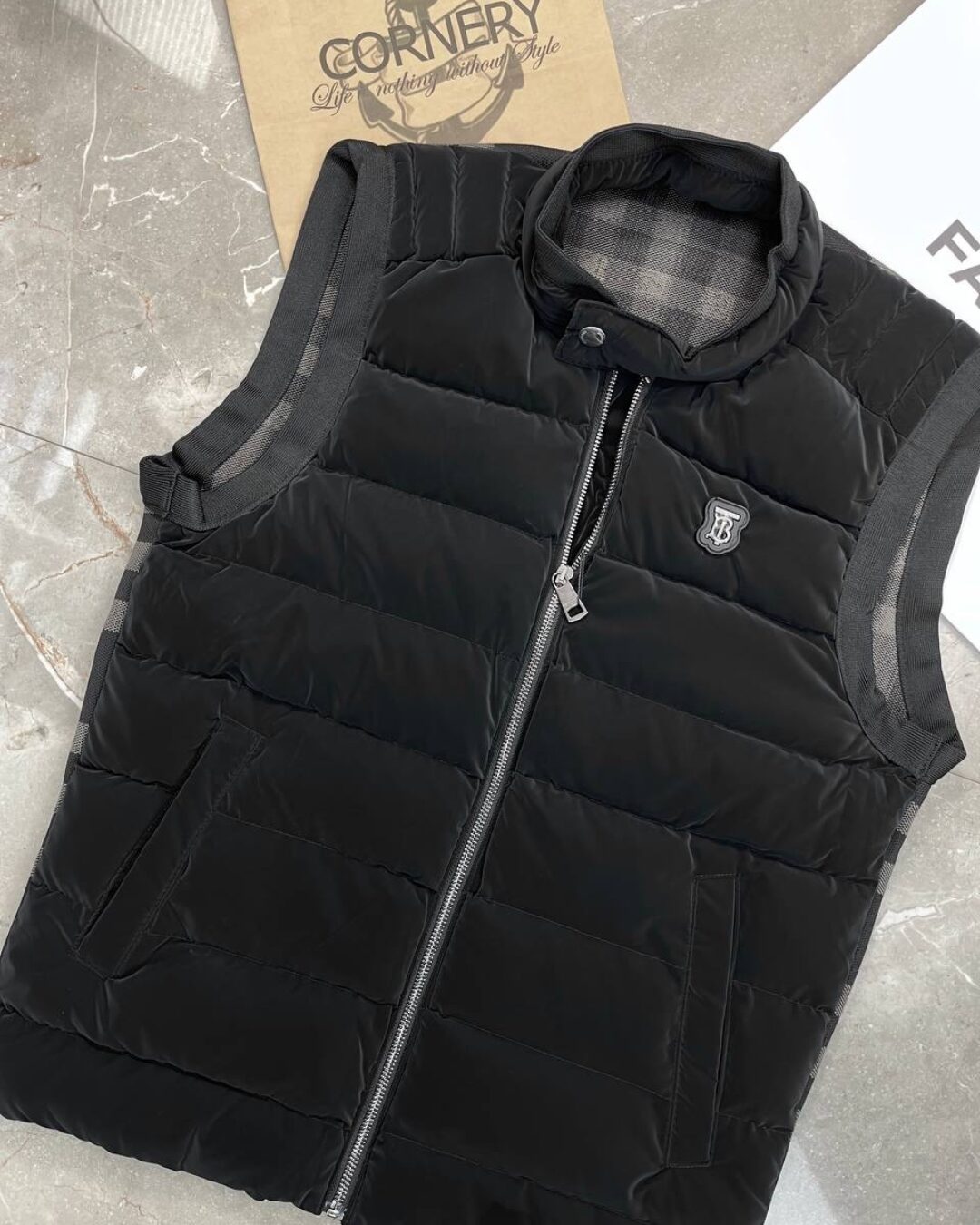 Жилет Burberry — изображение 5