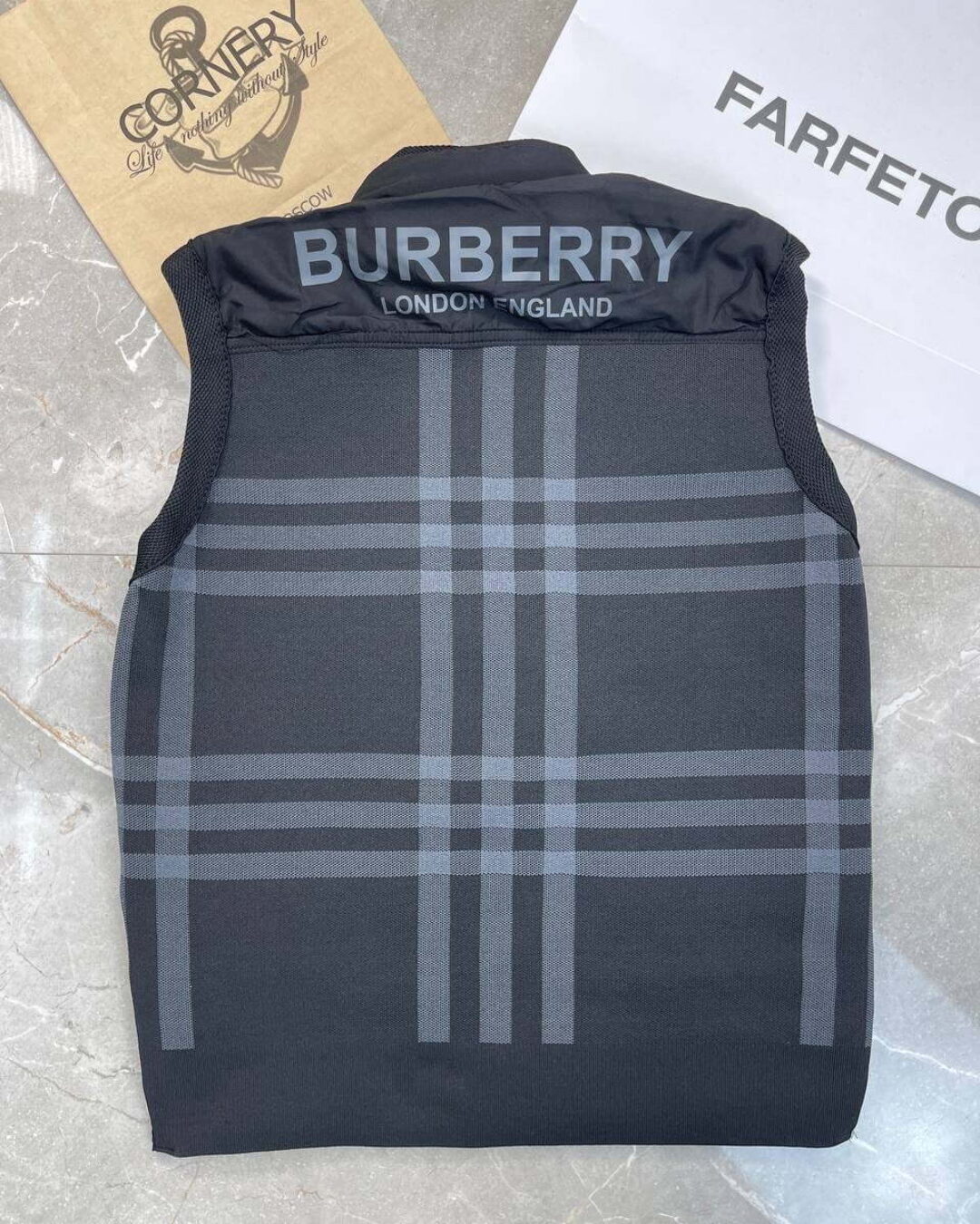 Жилет Burberry — изображение 2