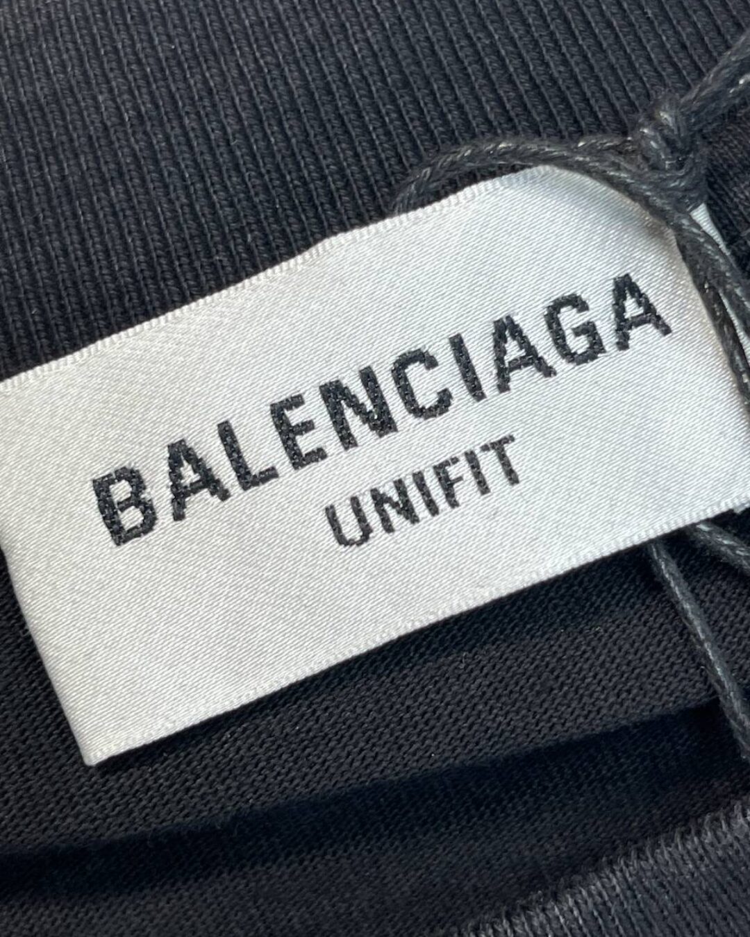 Футболка Balenciaga — изображение 5