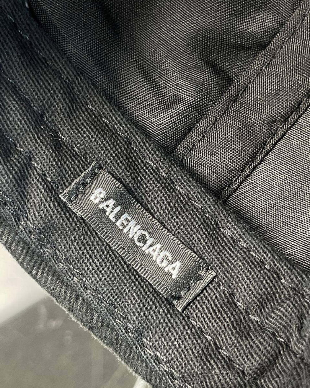 Кепка Balenciaga — изображение 7