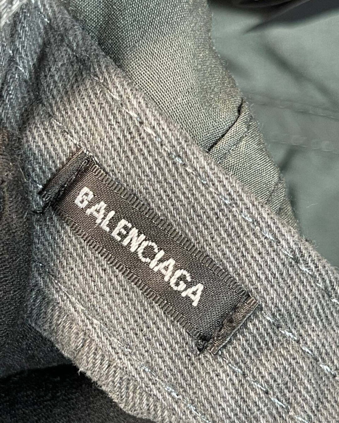 Кепка Balenciaga — изображение 5