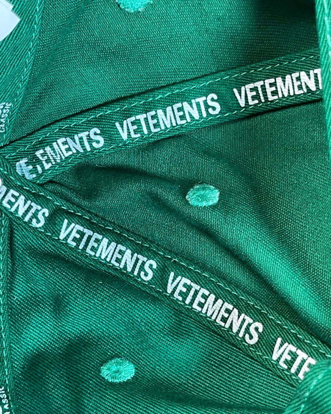 Кепка Vetements — изображение 6