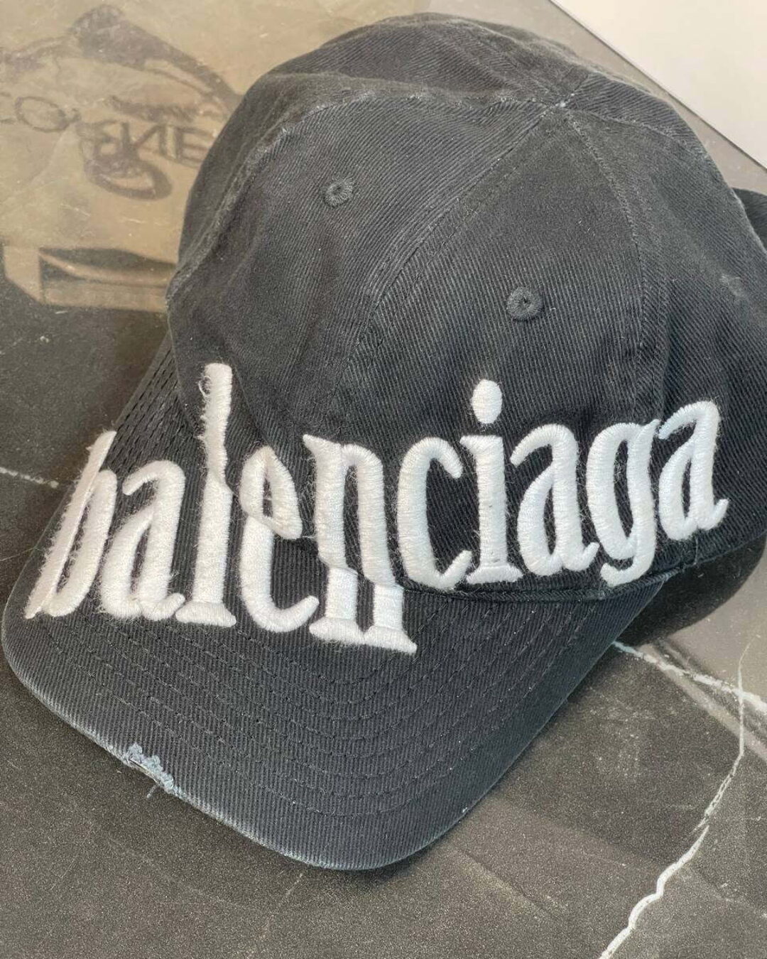 Кепка Balenciaga — изображение 4