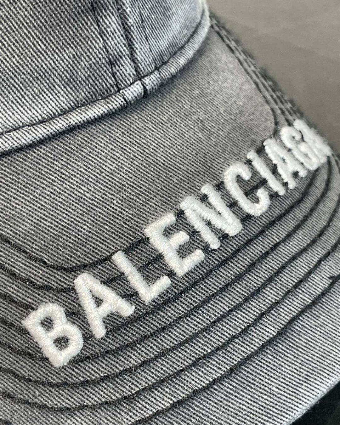 Кепка Balenciaga — изображение 3