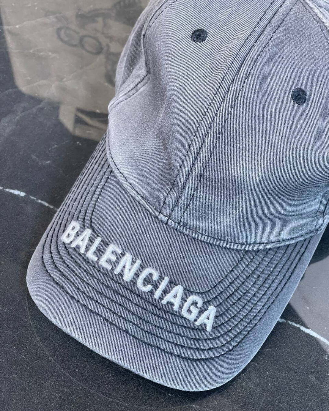 Кепка Balenciaga — изображение 4
