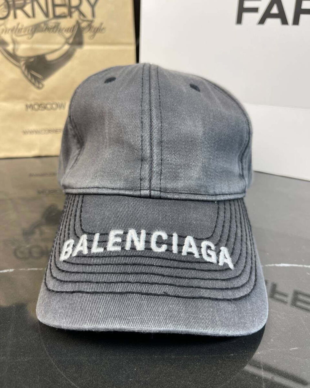 Кепка Balenciaga — изображение 2