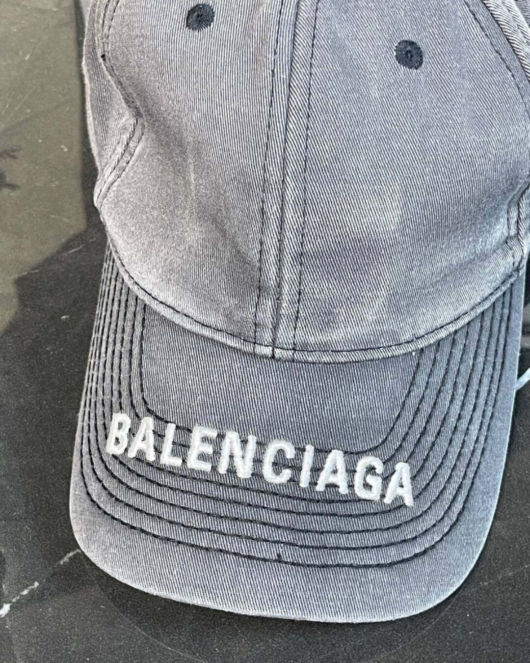Кепка Balenciaga — изображение 8