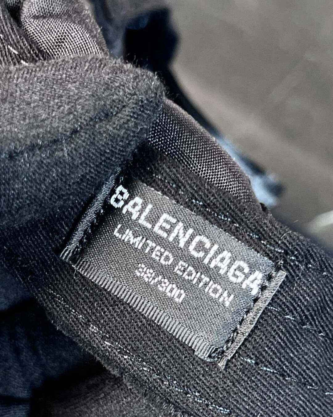 Кепка Balenciaga — изображение 5