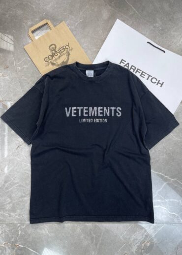 Футболка Vetements Strass Logo