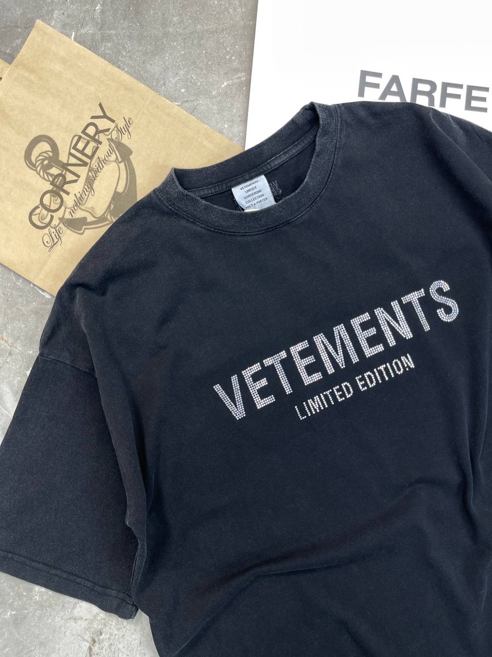Футболка Vetements Strass Logo — фото 6