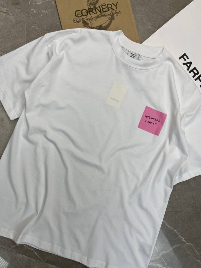 Футболка Vetements Sticker — изображение 3