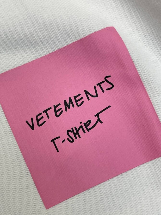 Футболка Vetements Sticker — изображение 6