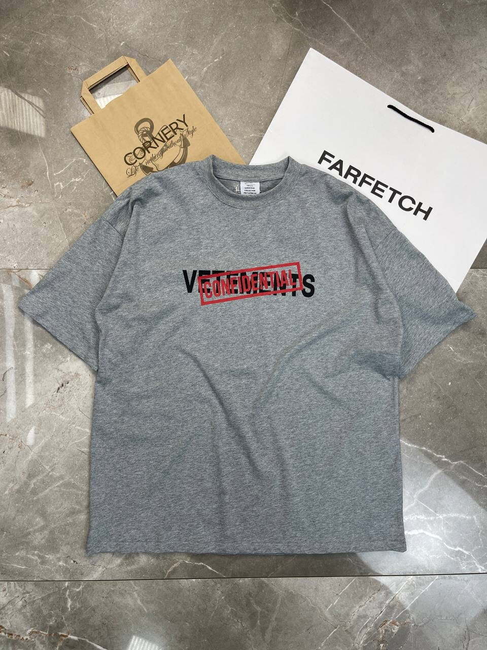 Футболка Vetements Confidential — фото 1