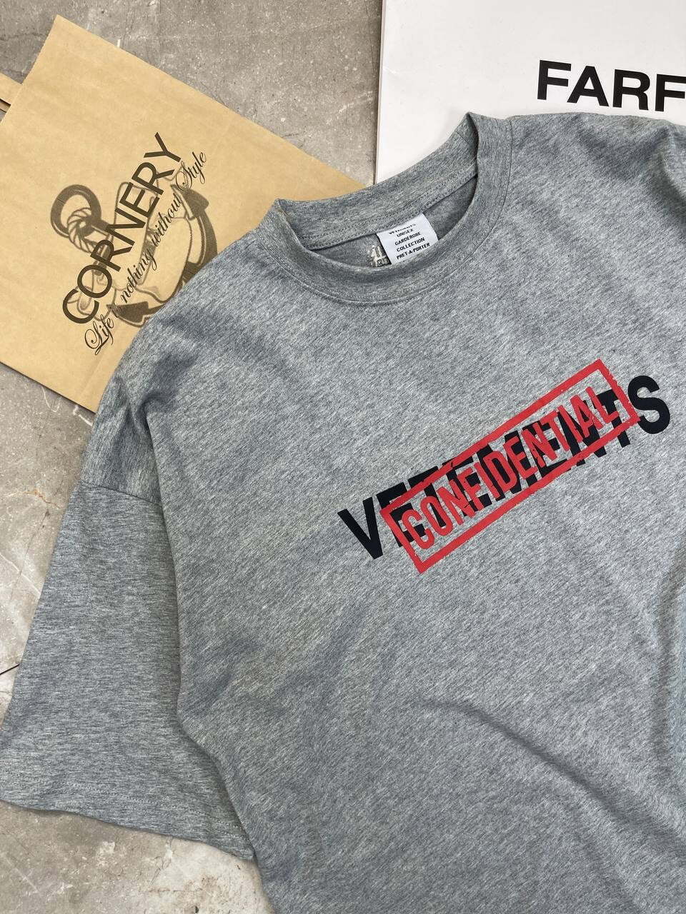 Футболка Vetements Confidential — фото 5