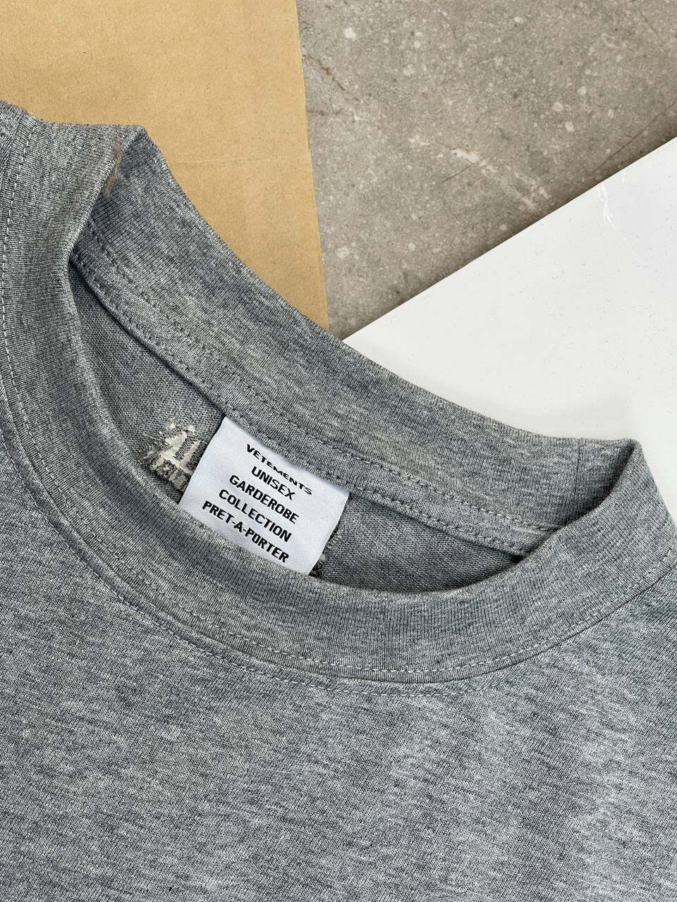 Футболка Vetements Confidential — фото 6