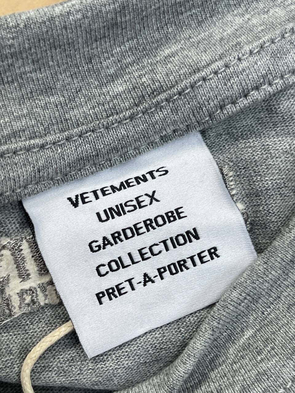 Футболка Vetements Confidential — фото 10