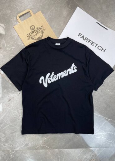 Футболка Vetements Fluffy Logo