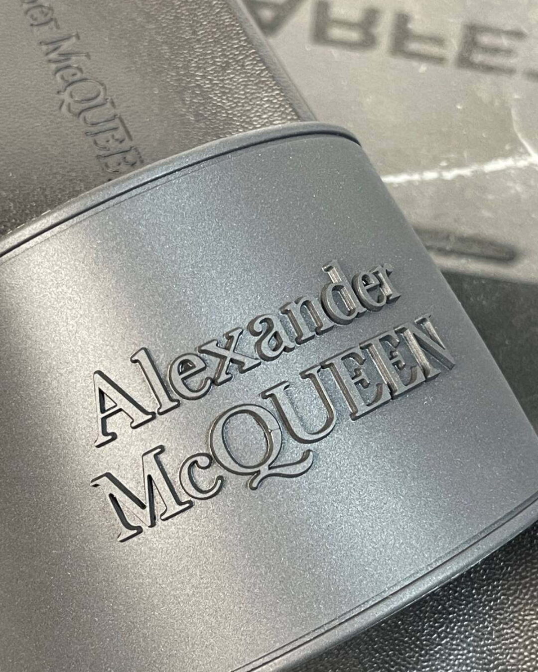 Тапки Alexander McQueen — изображение 5