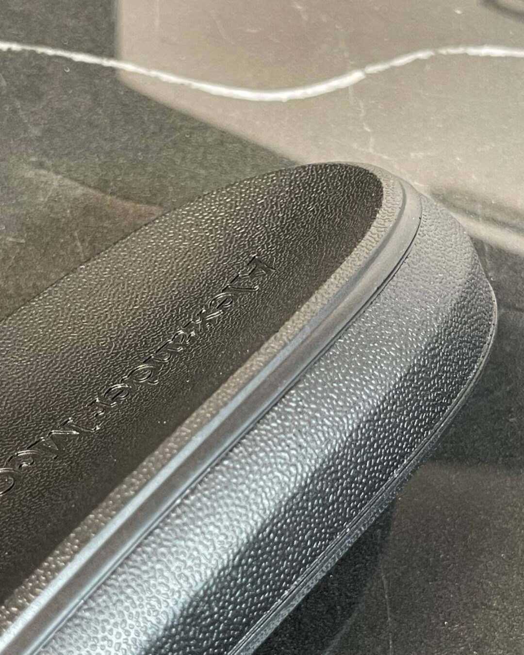 Тапки Alexander McQueen — изображение 8