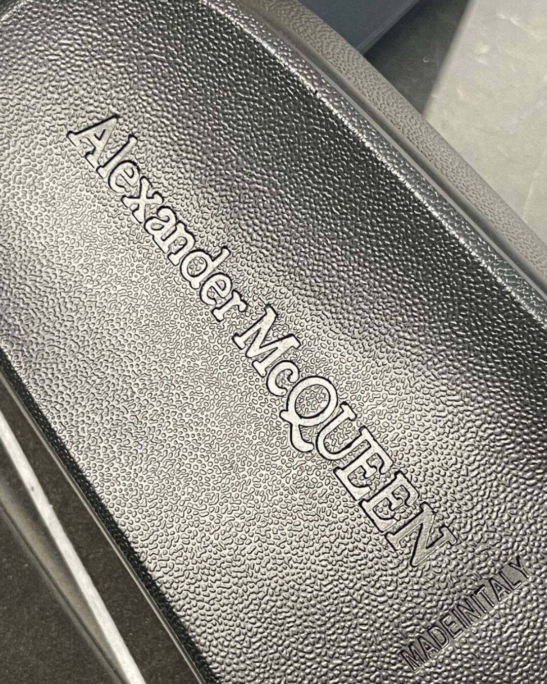Тапки Alexander McQueen — изображение 9