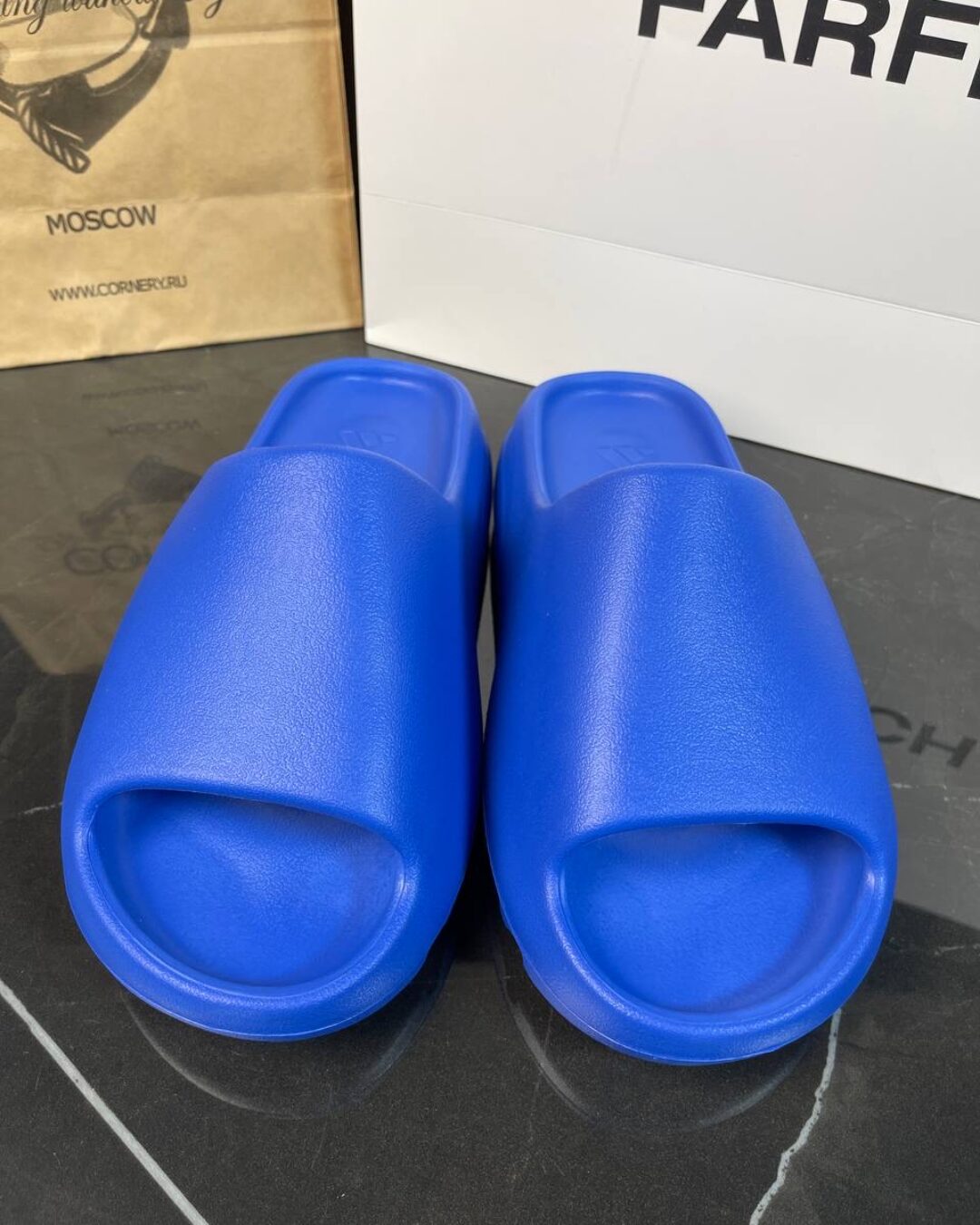 Yeezy Slide Azure (дисконт) — изображение 9