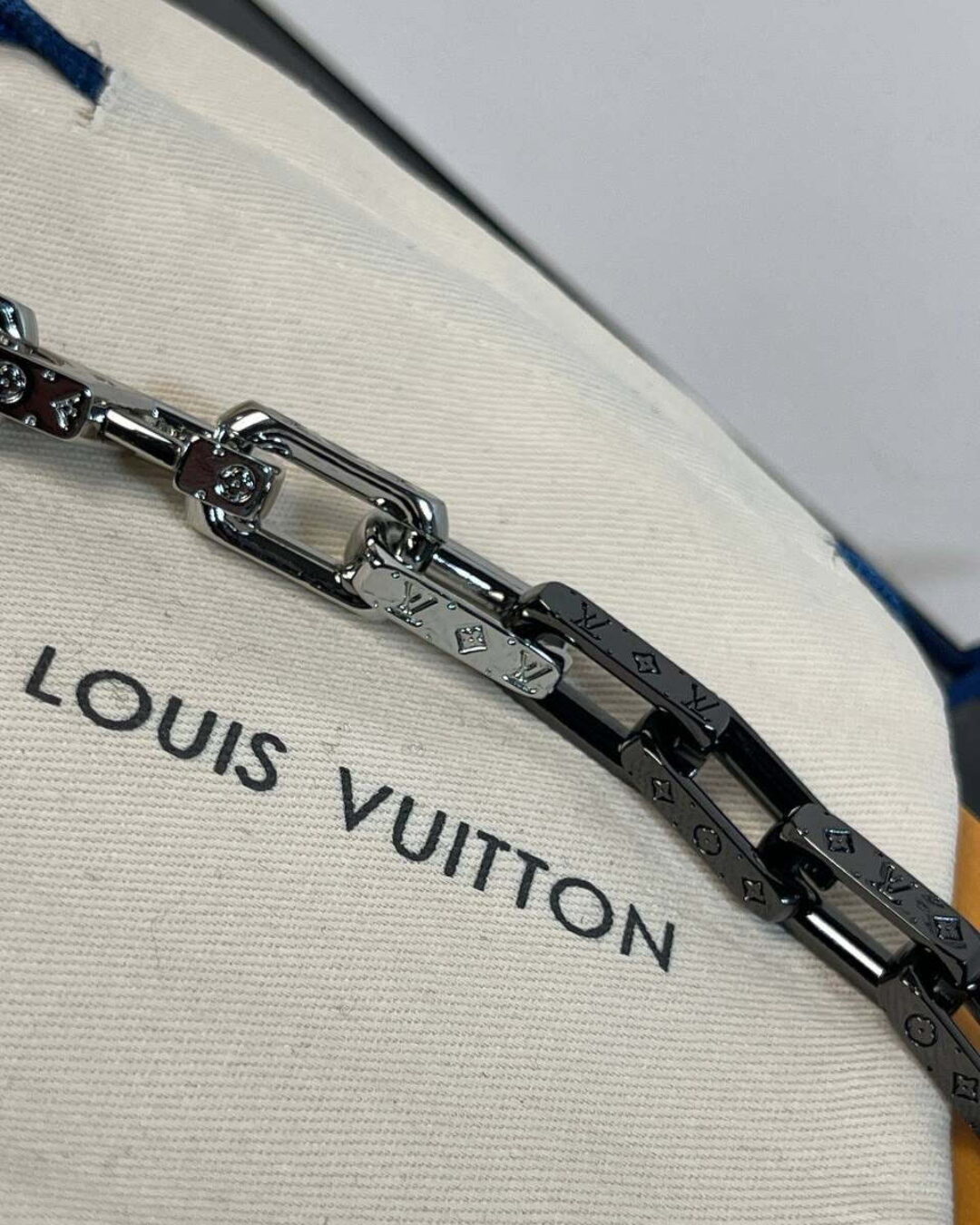 Колье Louis Vuitton — изображение 3