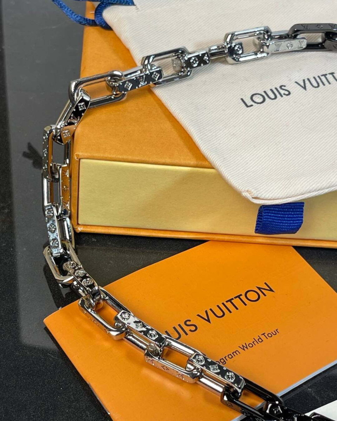 Колье Louis Vuitton — изображение 6